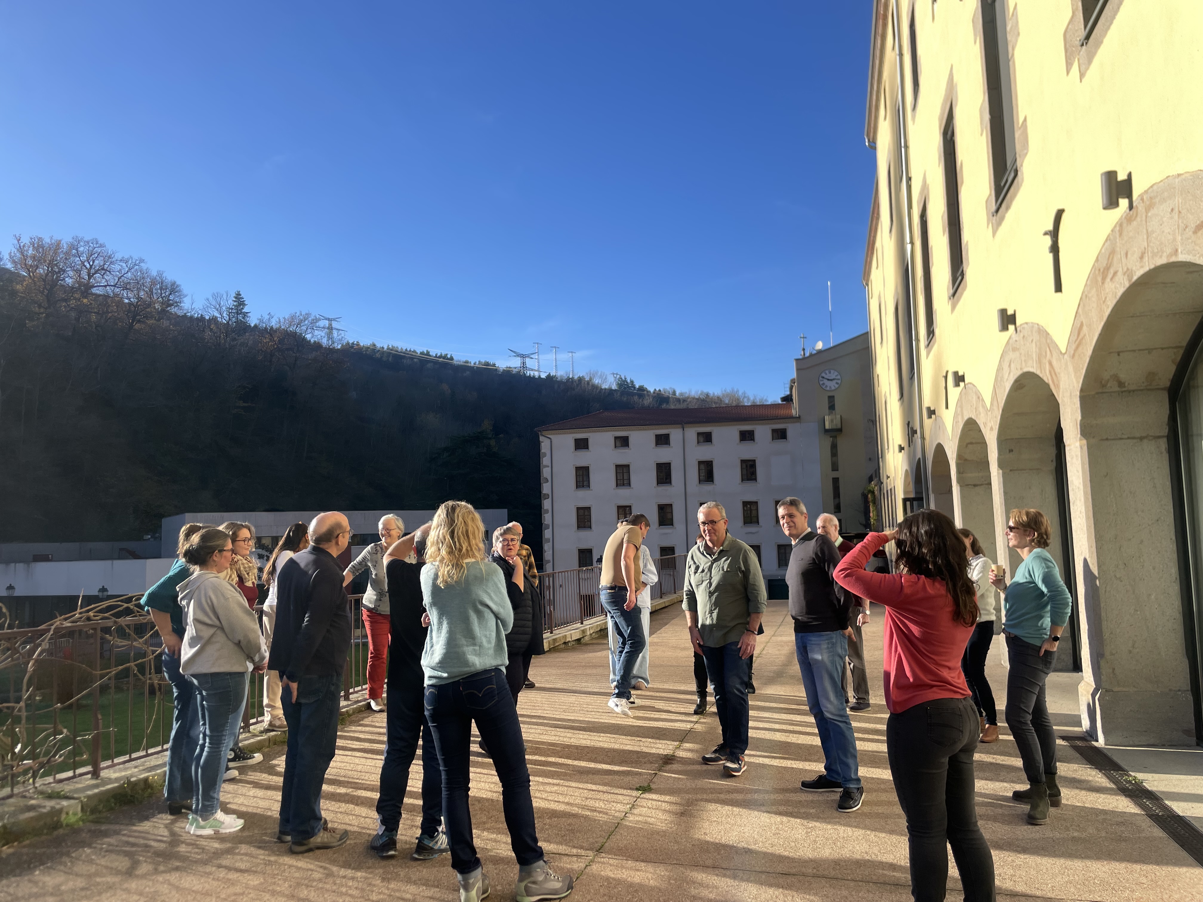 Visuel : Renforcer la mission mariste, rencontre des APS et EML  Notre Dame de lHermitage